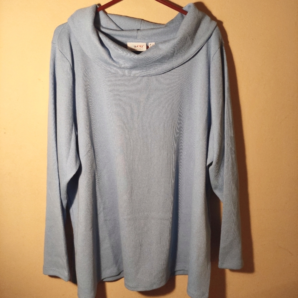 d & co blue waffle cowl neck knit long sleeve casual top. Size 3X